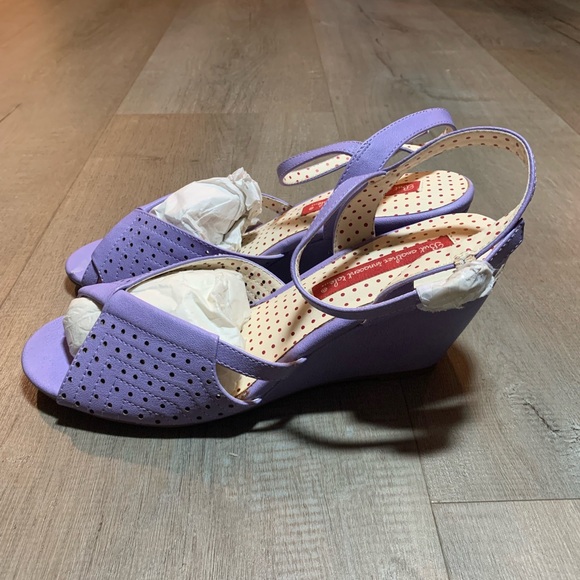 Vintage Inspired Purple Women's Platform Sandals - Picture 6 of 11